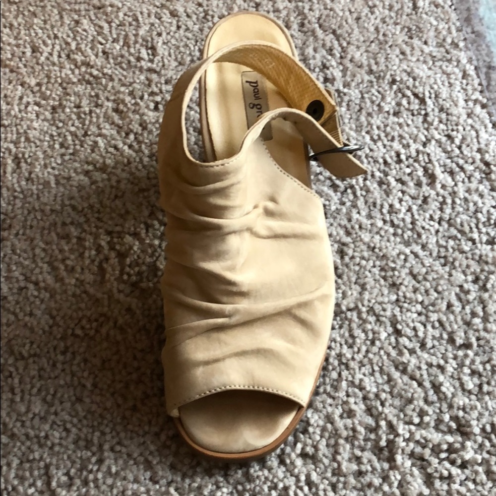 Paul green suede beige shoes